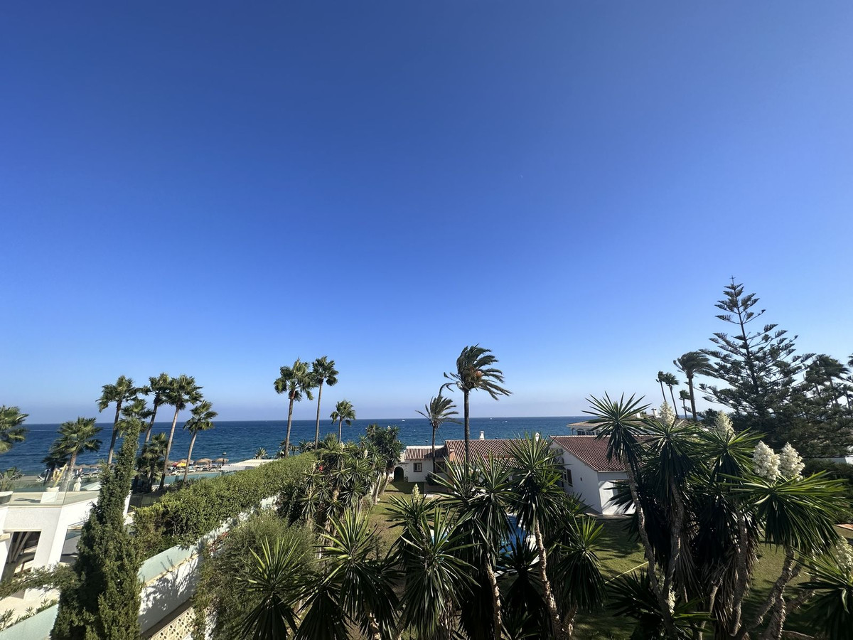 4 Bed Townhouse for sale in Puerto Banús Costa Del Sol, Málaga, Spain