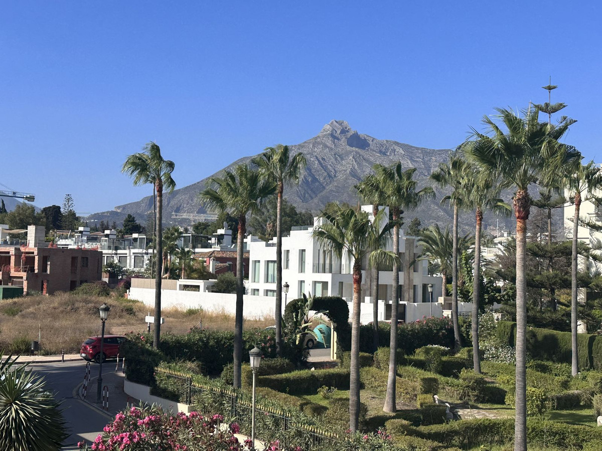 4 Bed Townhouse for sale in Puerto Banús Costa Del Sol, Málaga, Spain