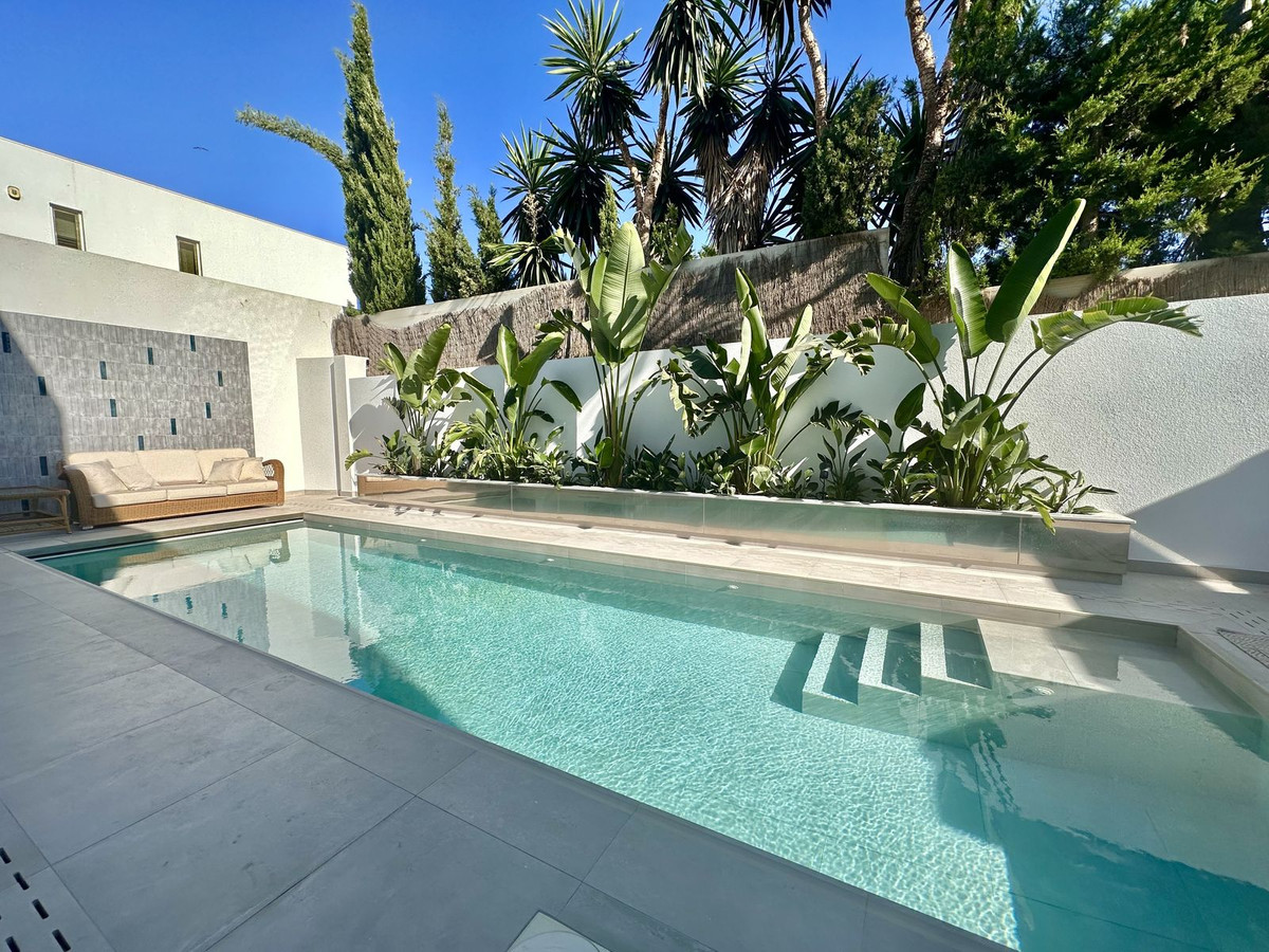 4 Bed Townhouse for sale in Puerto Banús Costa Del Sol, Málaga, Spain