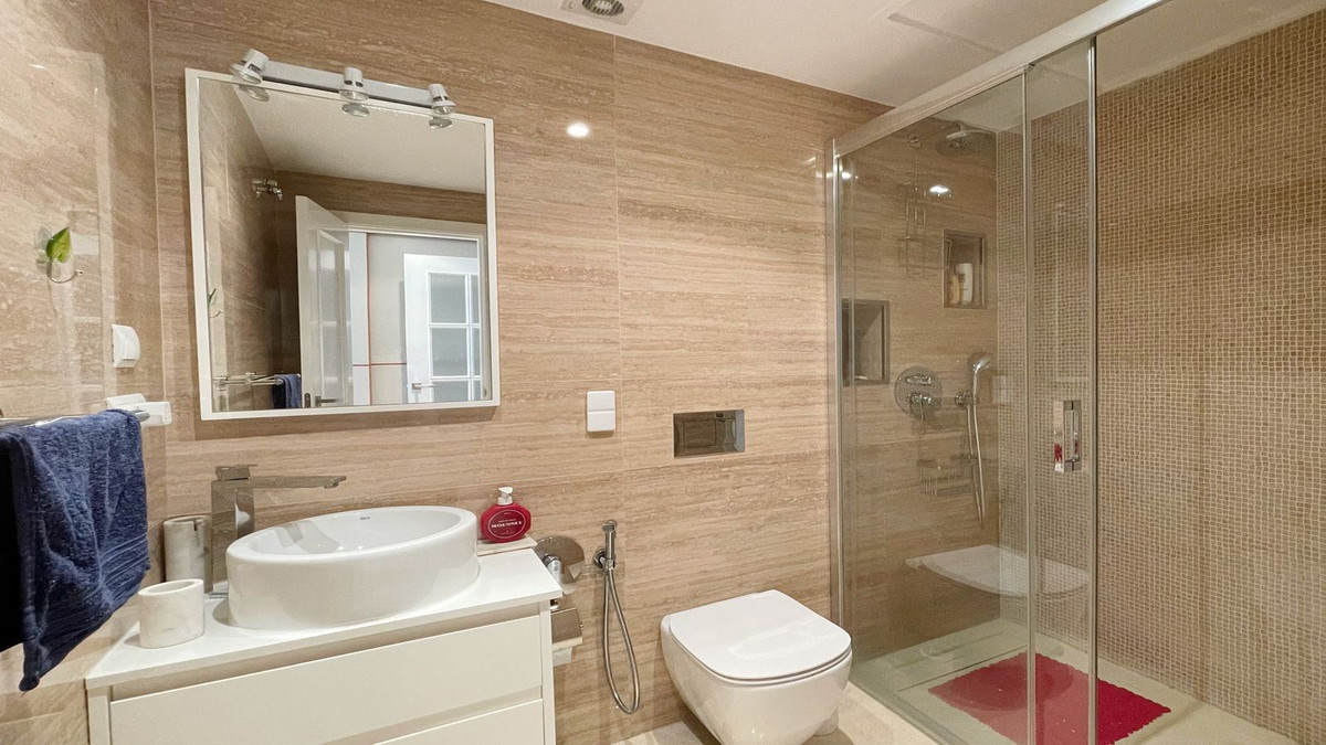 4 Bed Apartment for sale in Nueva Andalucía Costa Del Sol, Málaga, Spain
