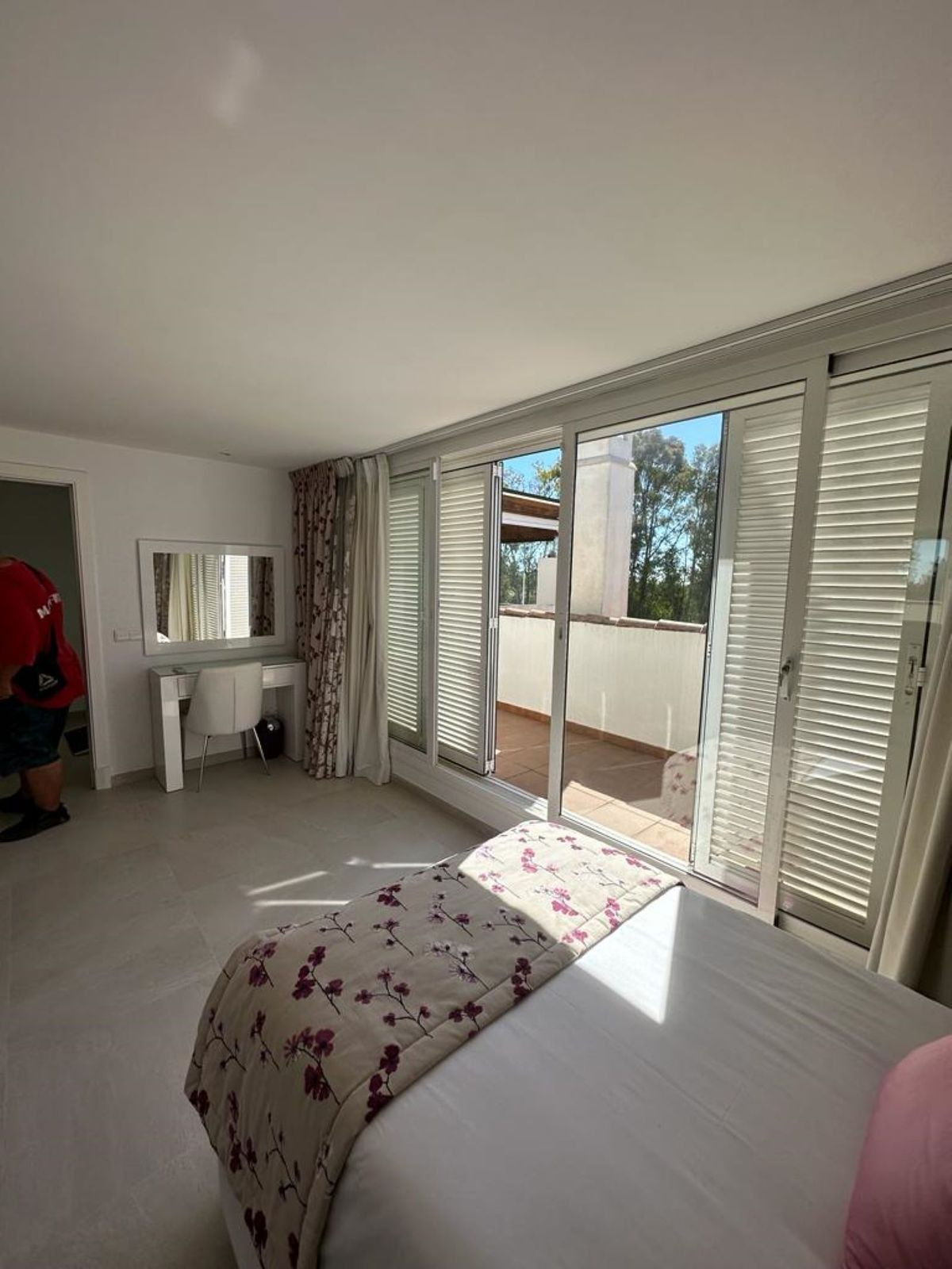 4 Bed Apartment for sale in Nueva Andalucía Costa Del Sol, Málaga, Spain