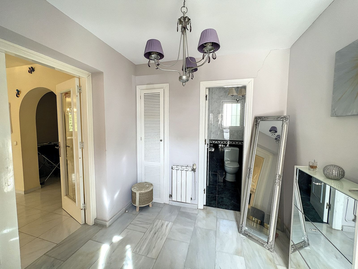 Se vende Villa - Chalet de 5 dormitorios en Costa Del Sol, Málaga, España