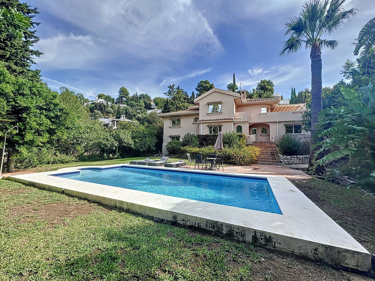 Se vende Villa - Chalet de 5 dormitorios en Costa Del Sol, Málaga, España