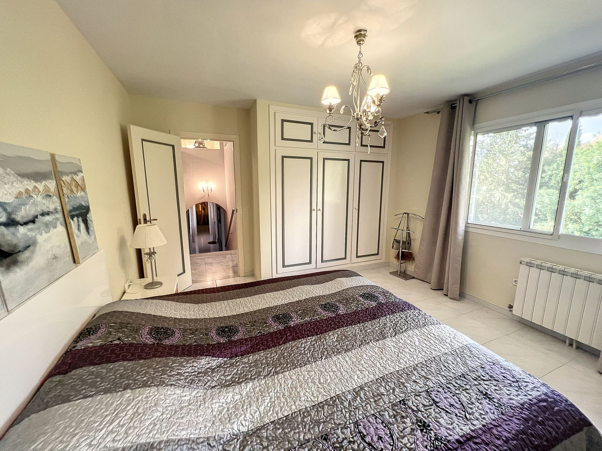 Se vende Villa - Chalet de 5 dormitorios en Costa Del Sol, Málaga, España