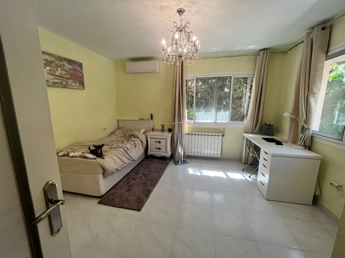 Se vende Villa - Chalet de 5 dormitorios en Costa Del Sol, Málaga, España