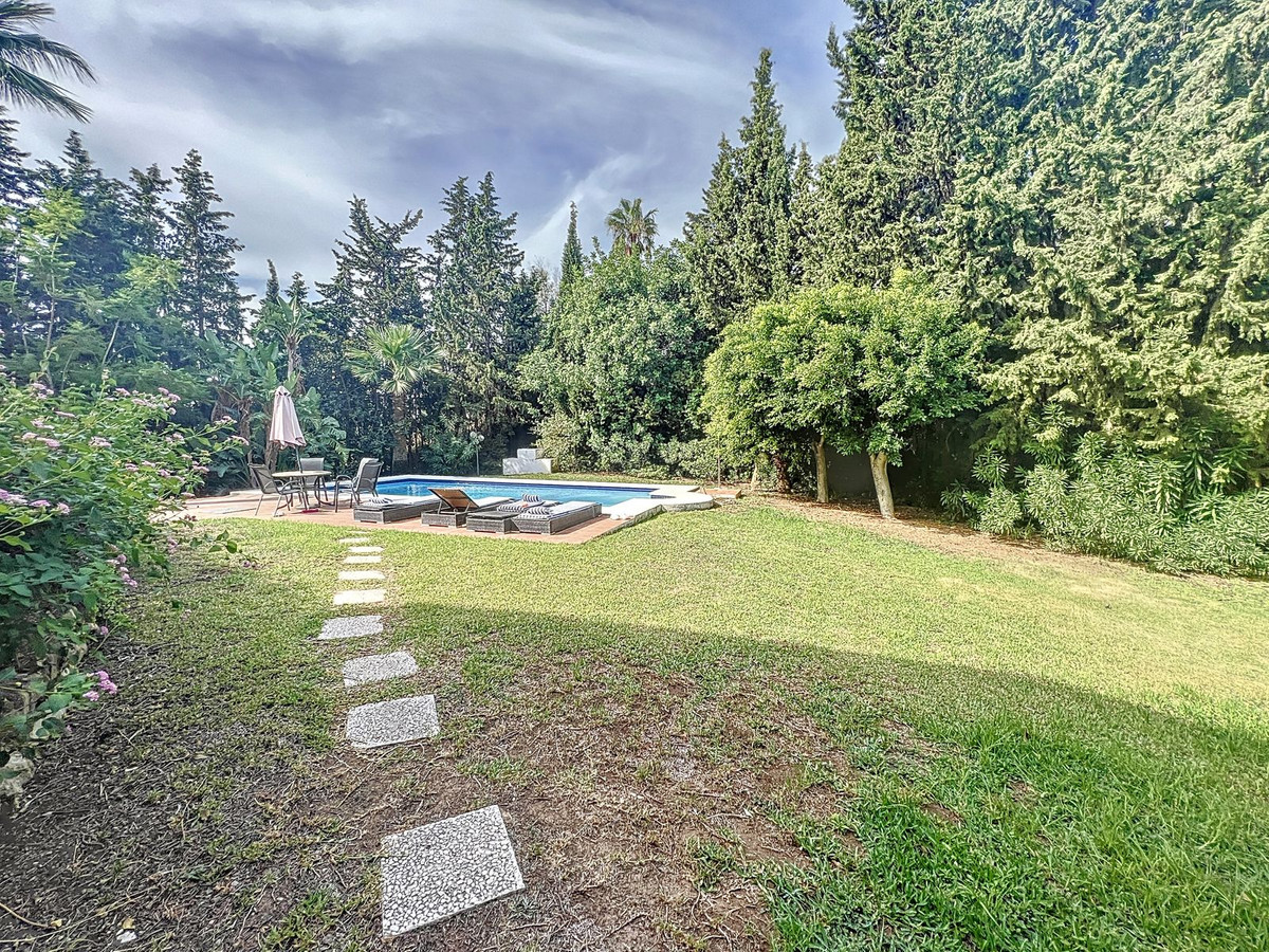 Se vende Villa - Chalet de 5 dormitorios en Costa Del Sol, Málaga, España