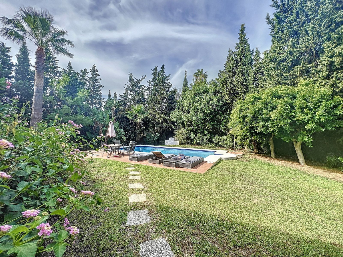 Se vende Villa - Chalet de 5 dormitorios en Costa Del Sol, Málaga, España