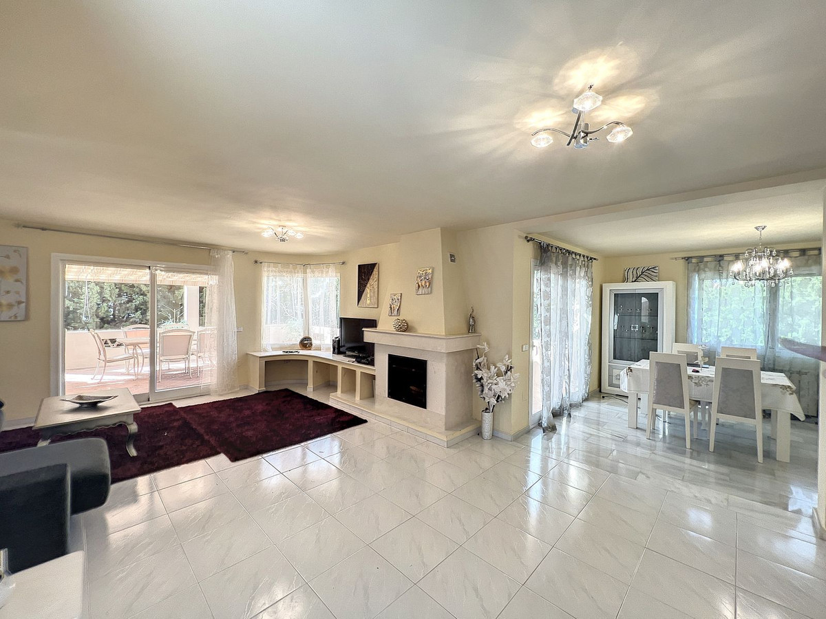 Se vende Villa - Chalet de 5 dormitorios en Costa Del Sol, Málaga, España