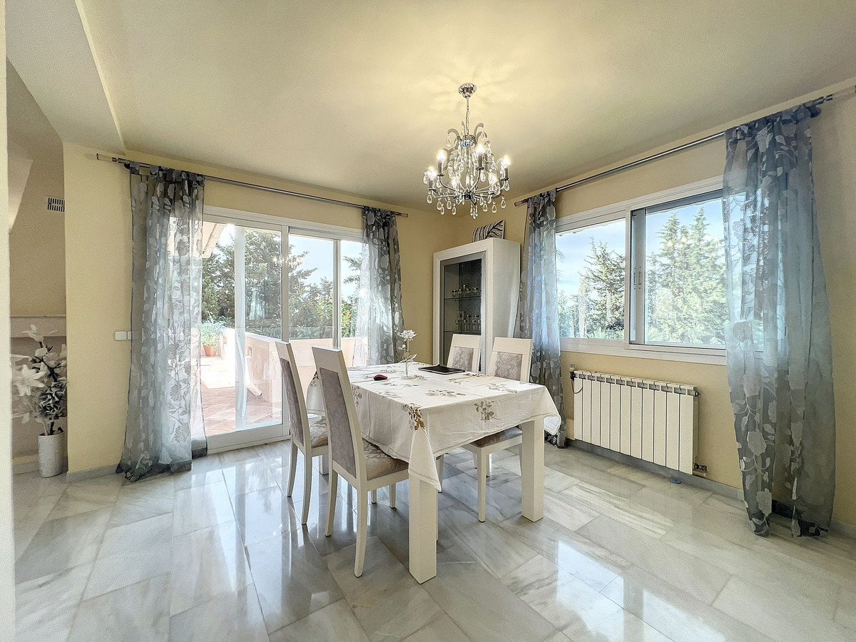Se vende Villa - Chalet de 5 dormitorios en Costa Del Sol, Málaga, España