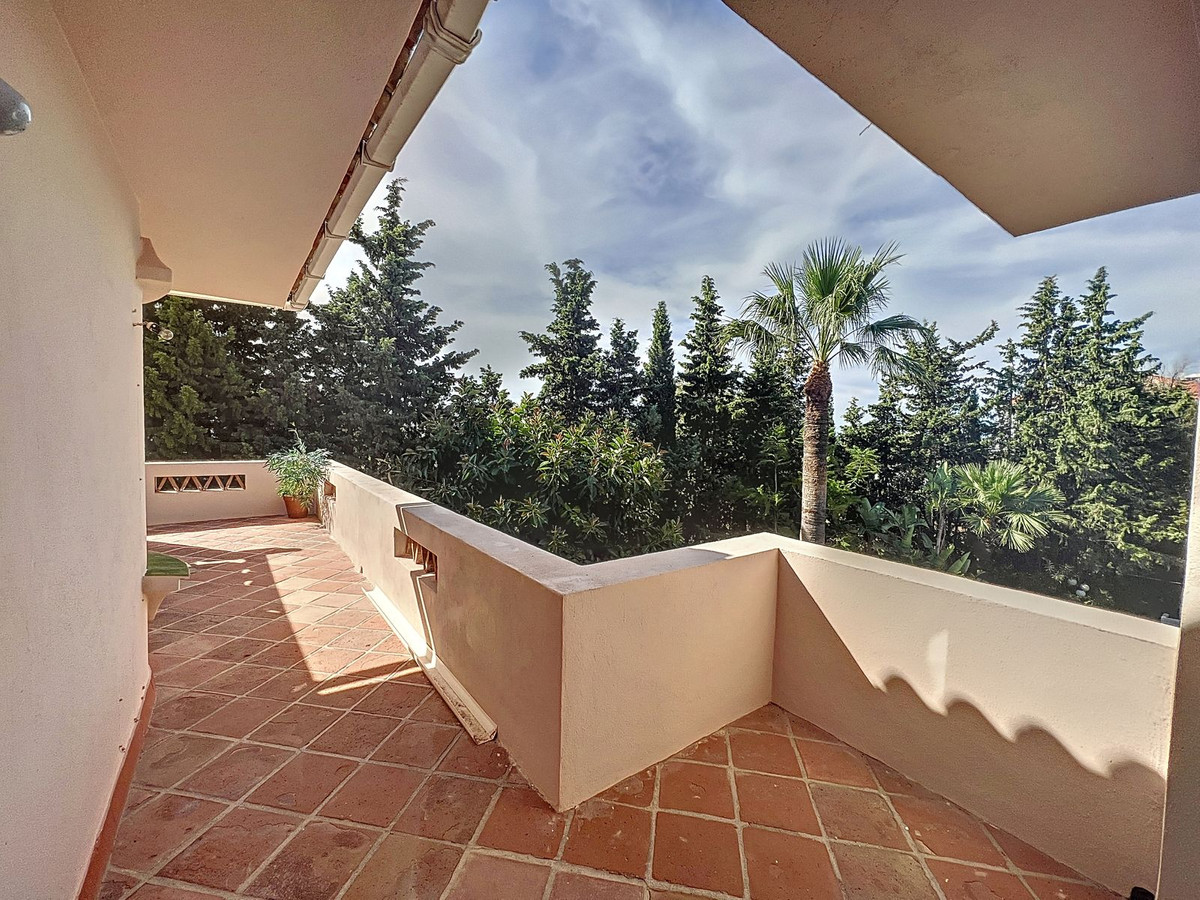 Se vende Villa - Chalet de 5 dormitorios en Costa Del Sol, Málaga, España