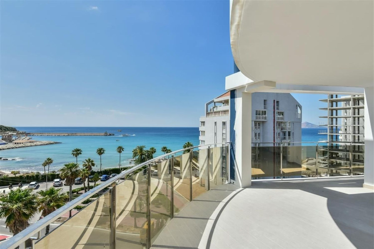 Se vende Apartamento Planta Media de 3 dormitorios en Costa Blanca, Alicante, España