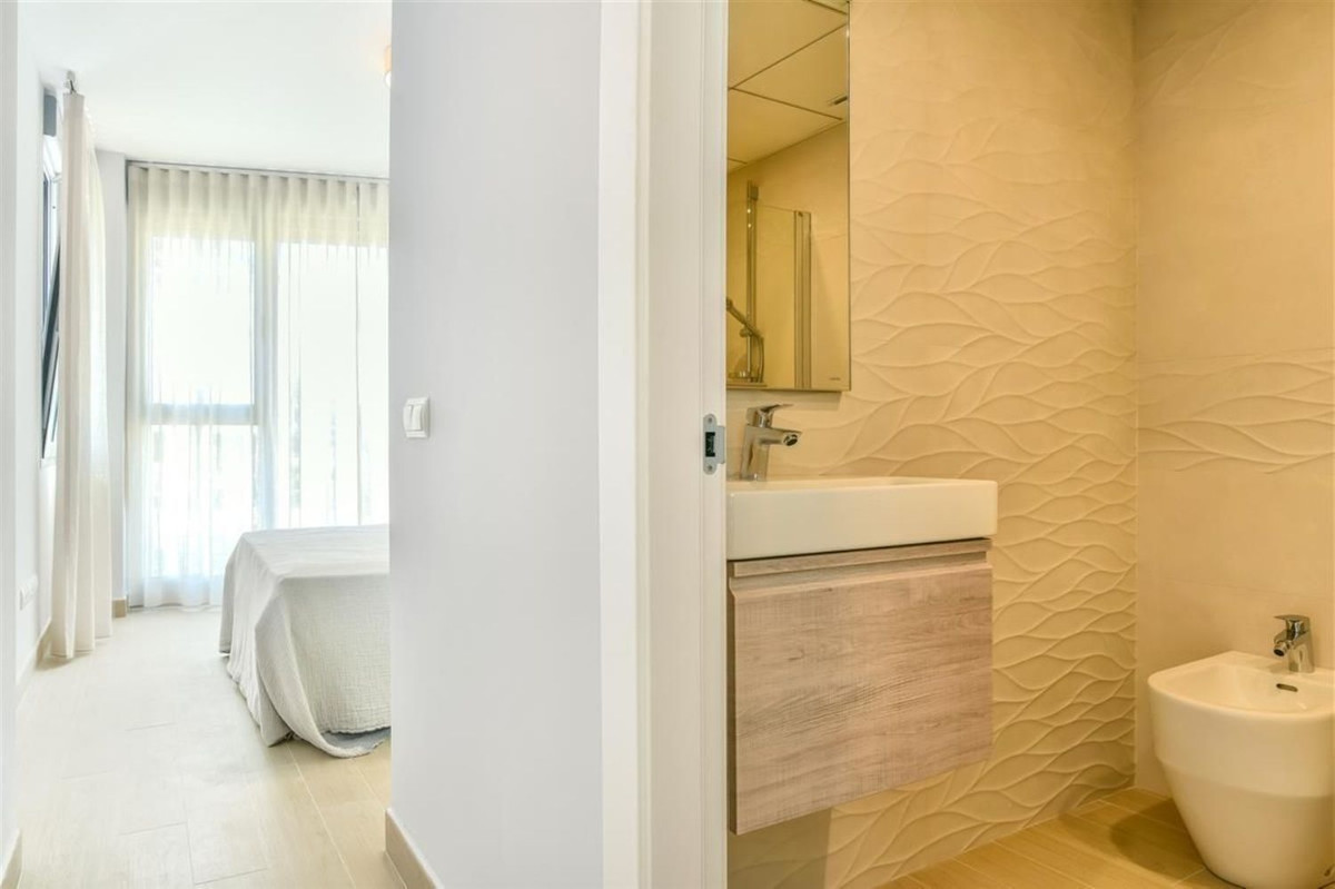 Se vende Apartamento Planta Media de 3 dormitorios en Costa Blanca, Alicante, España