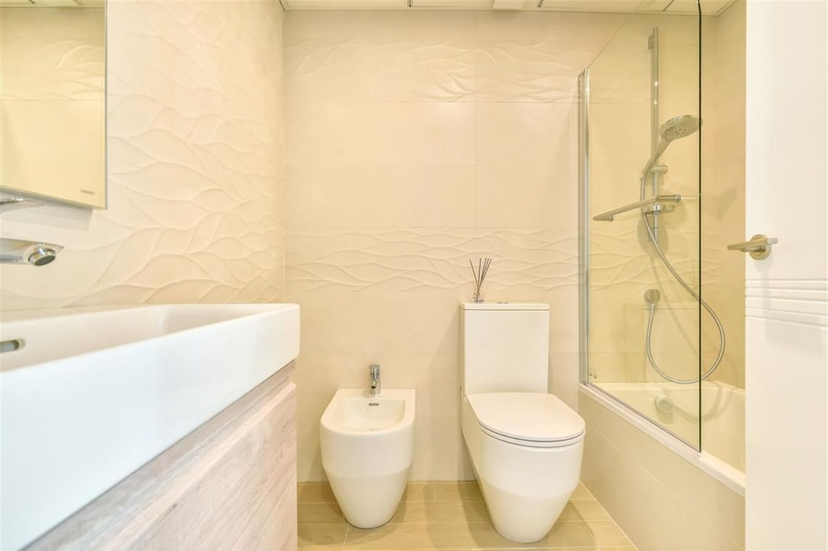 Se vende Apartamento Planta Media de 3 dormitorios en Costa Blanca, Alicante, España