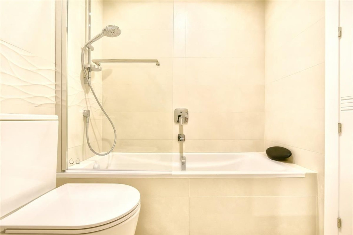 Se vende Apartamento Planta Media de 3 dormitorios en Costa Blanca, Alicante, España