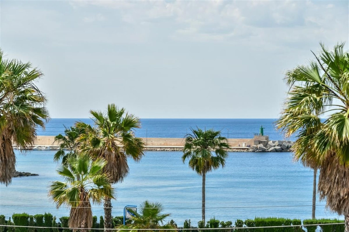 Se vende Apartamento Planta Media de 3 dormitorios en Costa Blanca, Alicante, España