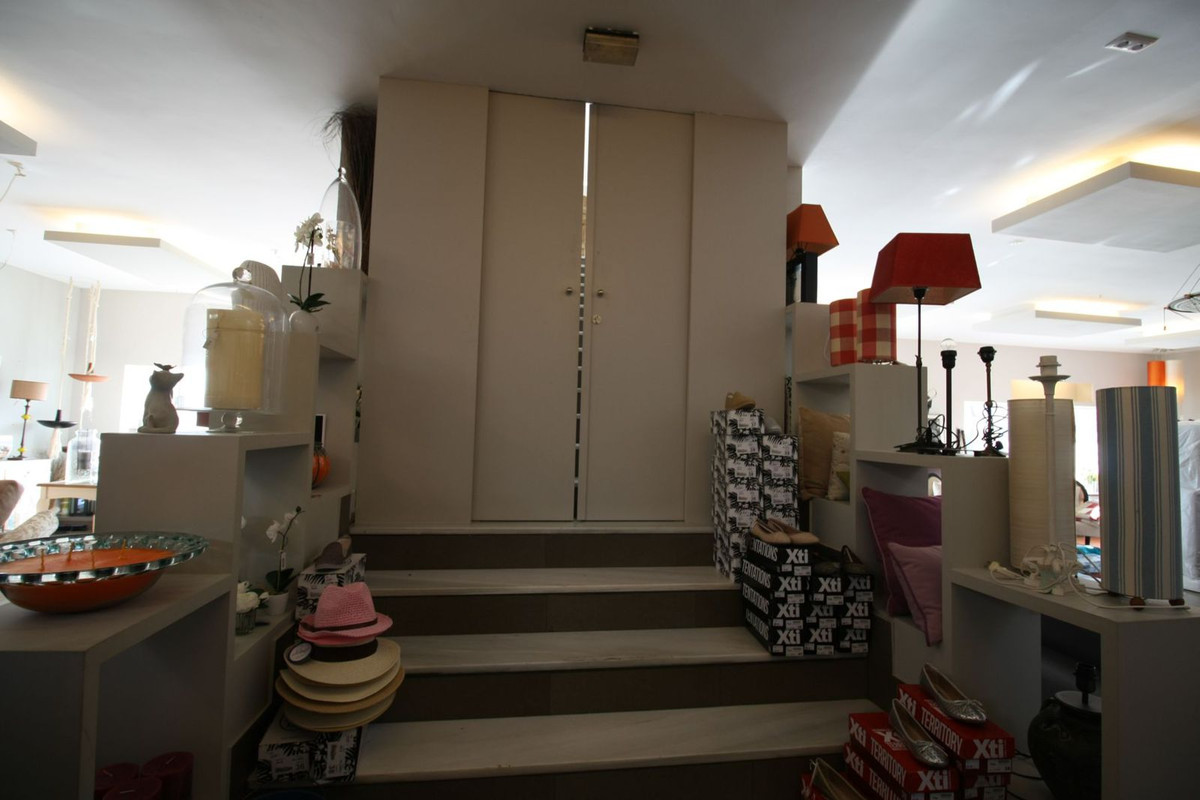 Se vende Tienda  en Costa Del Sol, Cadiz, España