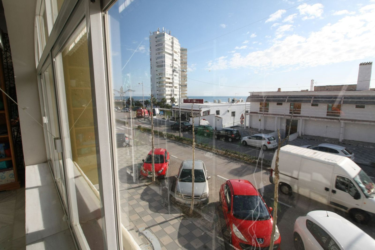 Se vende Tienda  en Costa Del Sol, Cadiz, España