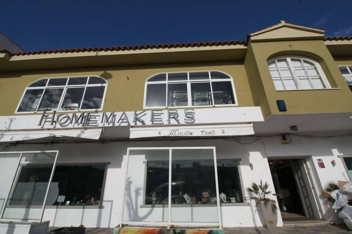 Se vende Tienda  en Costa Del Sol, Cadiz, España