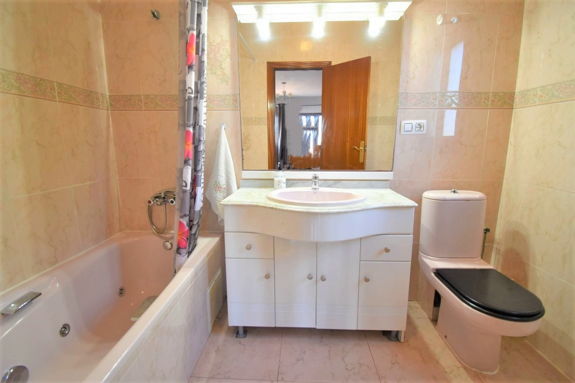 6 Bed Townhouse for sale in Villamartin Costa Blanca, Alicante, Spain