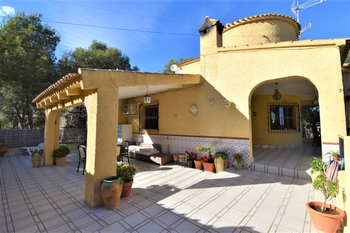 6 Bed Townhouse for sale in Villamartin Costa Blanca, Alicante, Spain