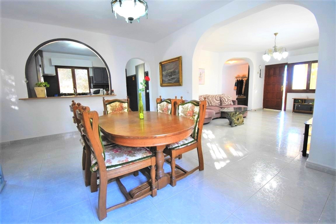 6 Bed Townhouse for sale in Villamartin Costa Blanca, Alicante, Spain