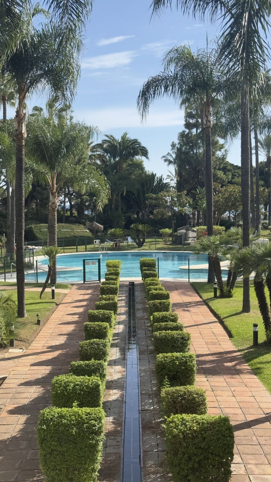 3 Bed Apartment for sale in Puerto Banús Costa Del Sol, Málaga, Spain