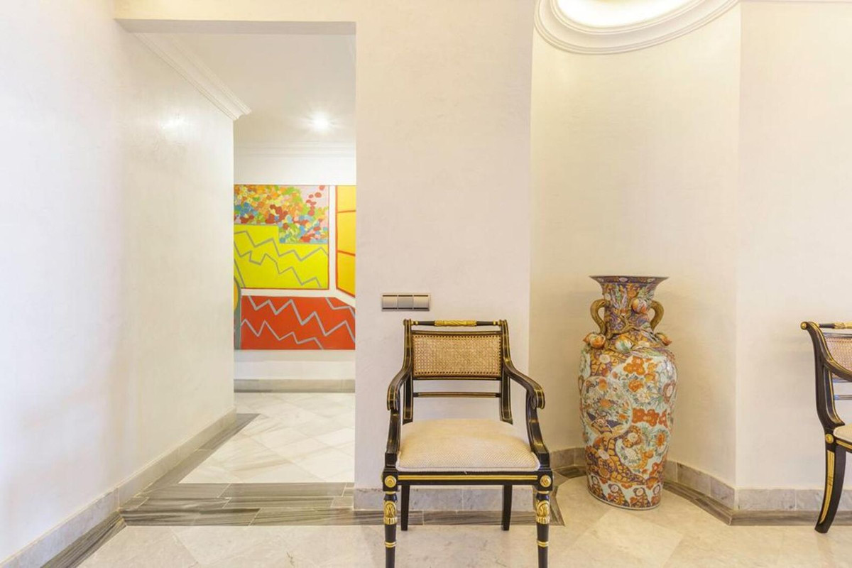 3 Bed Apartment for sale in Puerto Banús Costa Del Sol, Málaga, Spain