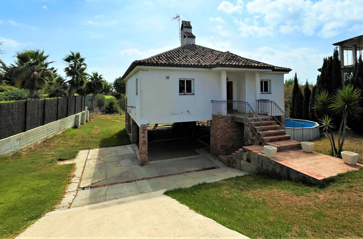 3 Bed Townhouse for sale in Estepona Costa Del Sol, Málaga, Spain