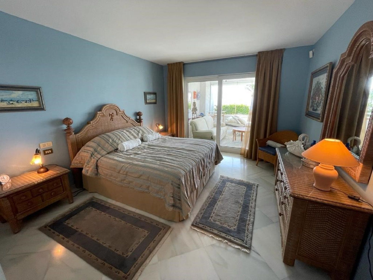Se vende Apartamento Planta Media de 3 dormitorios en Costa Del Sol, Málaga, España