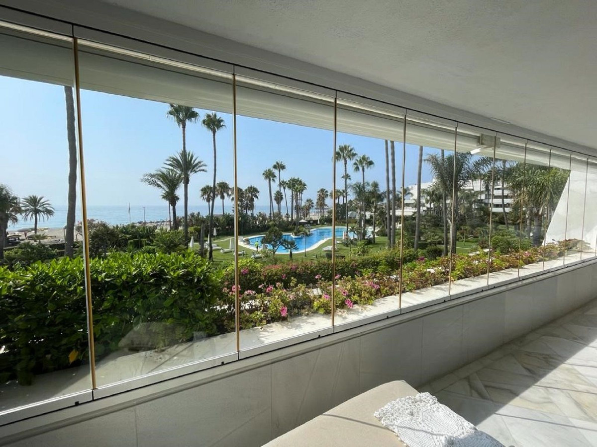 Se vende Apartamento Planta Media de 3 dormitorios en Costa Del Sol, Málaga, España