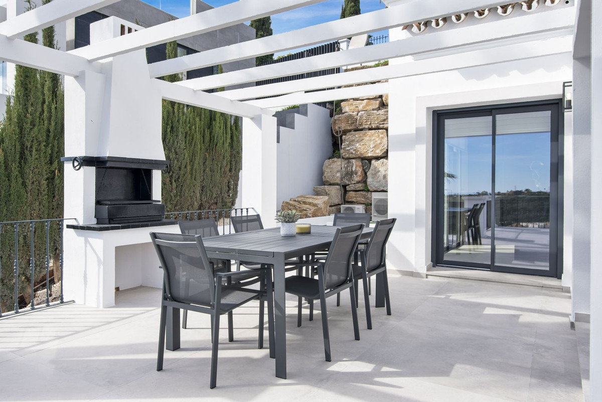 Se vende Villa - Chalet de 5 dormitorios en Costa Del Sol, Málaga, España