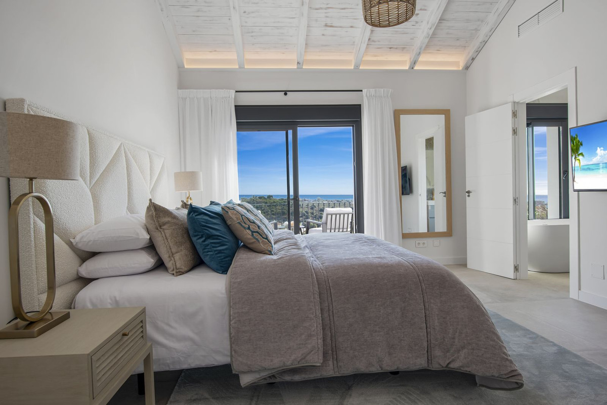 Se vende Villa - Chalet de 5 dormitorios en Costa Del Sol, Málaga, España