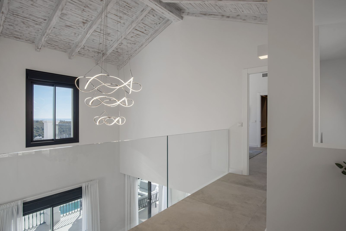 Se vende Villa - Chalet de 5 dormitorios en Costa Del Sol, Málaga, España