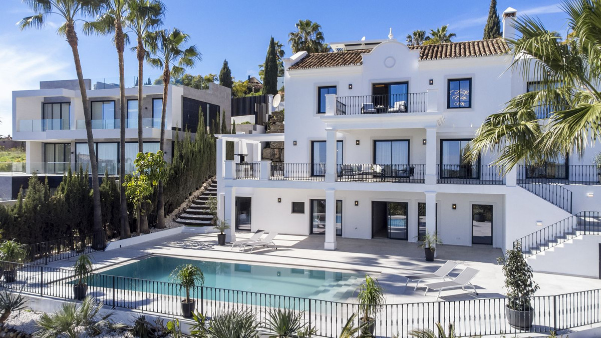 Se vende Villa - Chalet de 5 dormitorios en Costa Del Sol, Málaga, España