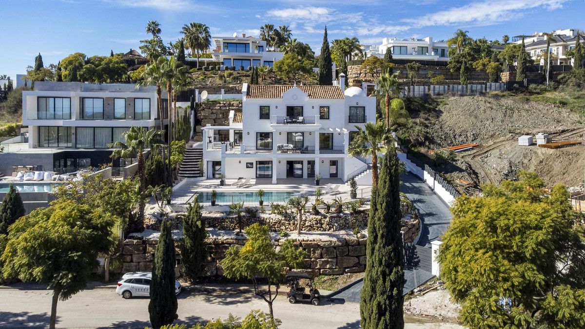 Se vende Villa - Chalet de 5 dormitorios en Costa Del Sol, Málaga, España