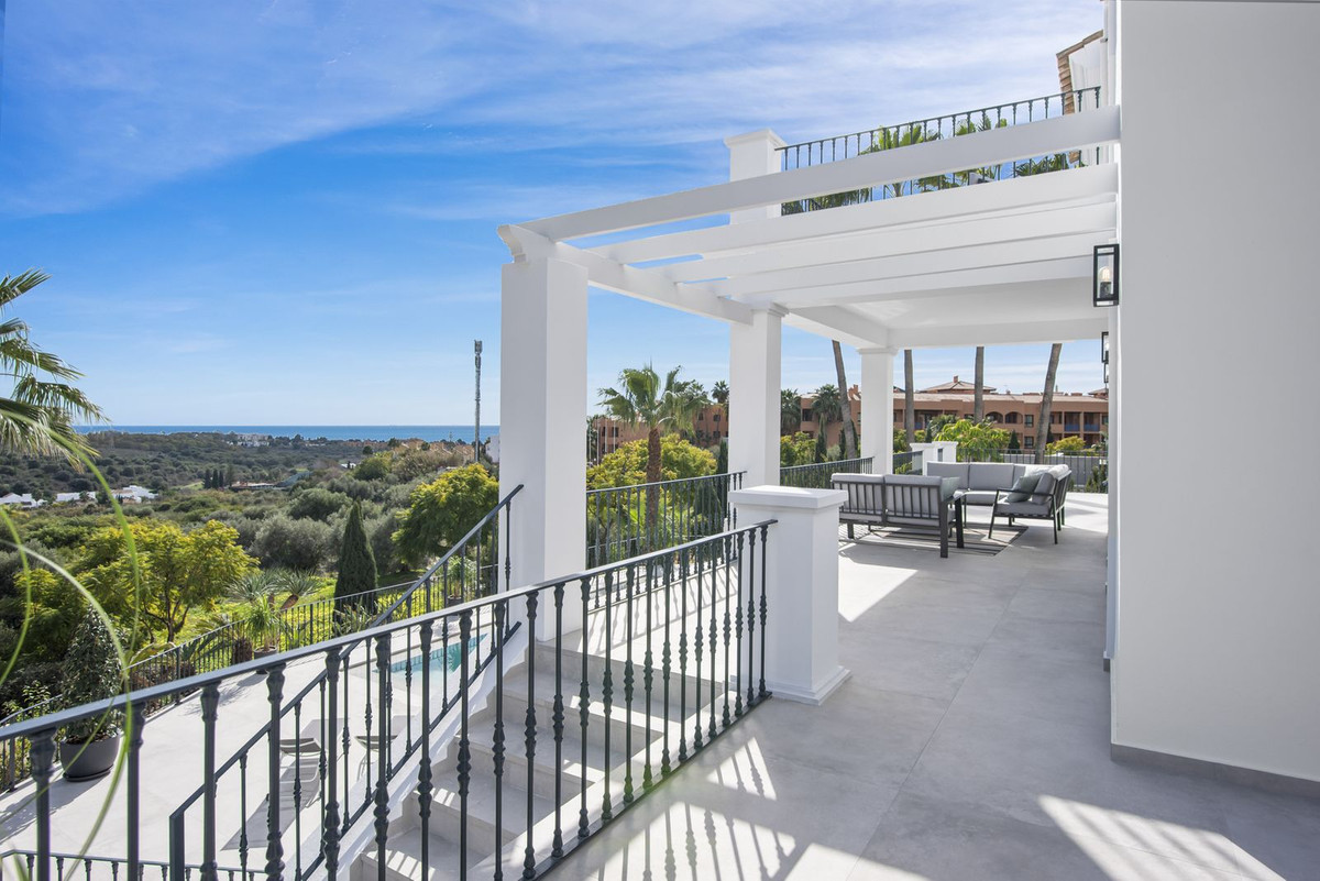 Se vende Villa - Chalet de 5 dormitorios en Costa Del Sol, Málaga, España