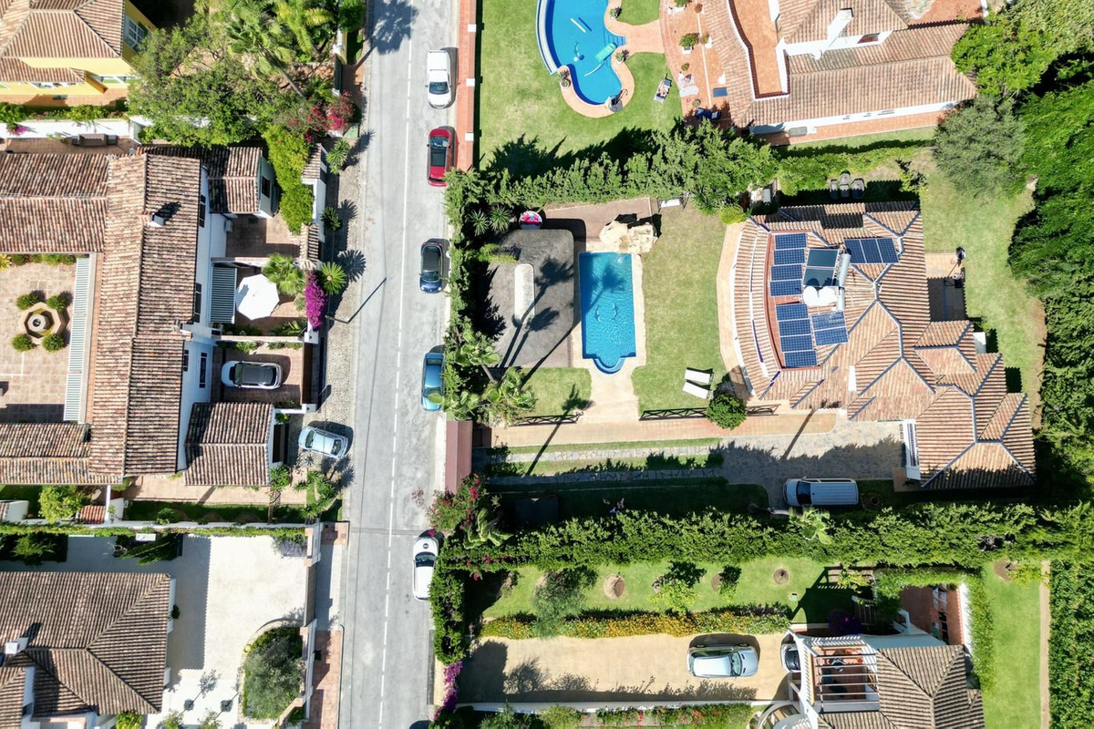 Se vende Villa - Chalet de 4 dormitorios en Costa Del Sol, Málaga, España