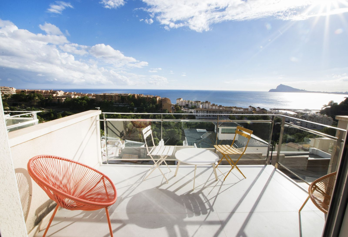 2 Bed Apartment for sale in Altea Costa Blanca, Alicante, Spain
