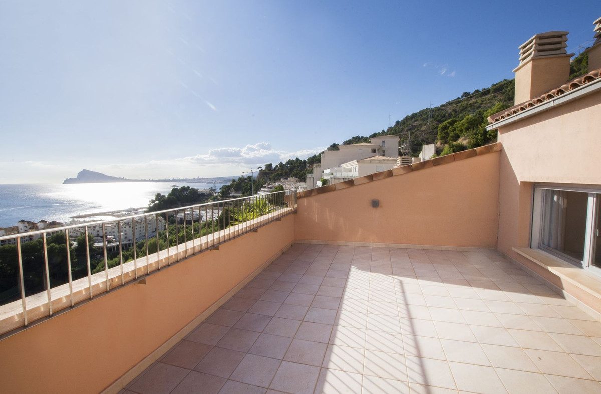2 Bed Apartment for sale in Altea Costa Blanca, Alicante, Spain