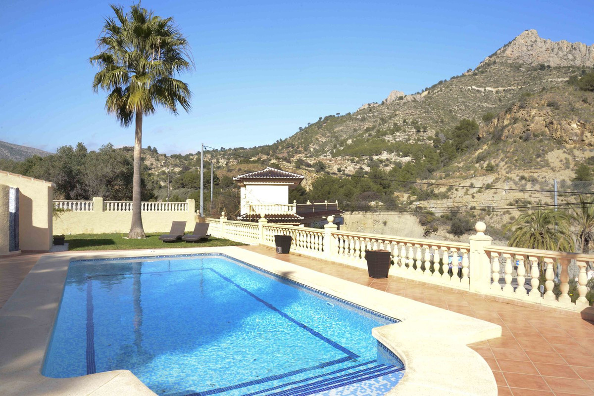 3 Bed Townhouse for sale in Calpe Costa Blanca, Alicante, Spain