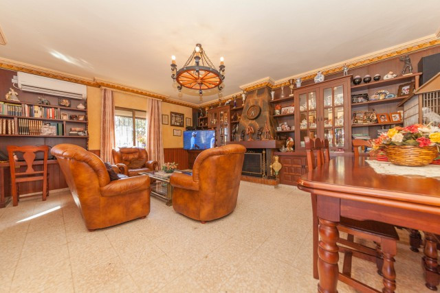 3 Bed Townhouse for sale in El Padron Costa Del Sol, Málaga, Spain
