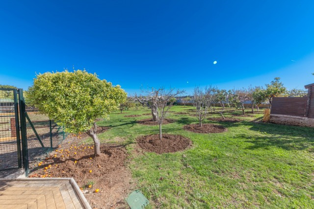 3 Bed Townhouse for sale in El Padron Costa Del Sol, Málaga, Spain