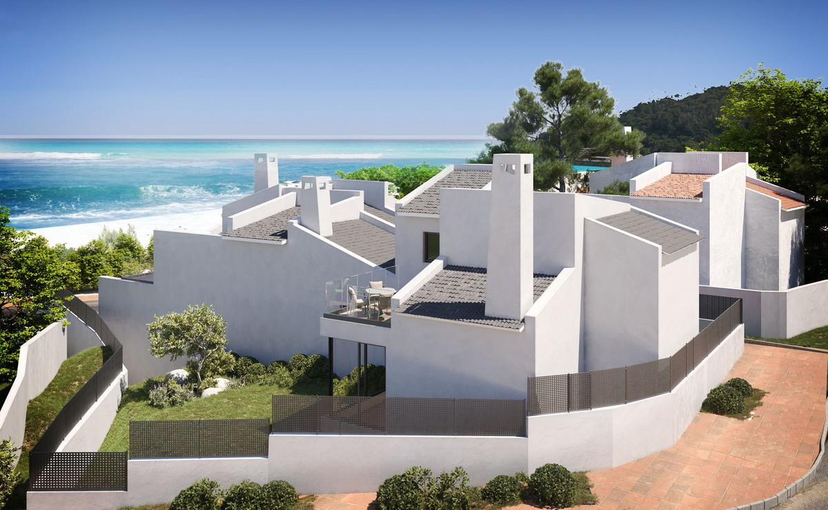 2 Bed Townhouse for sale in Estepona Costa Del Sol, Málaga, Spain