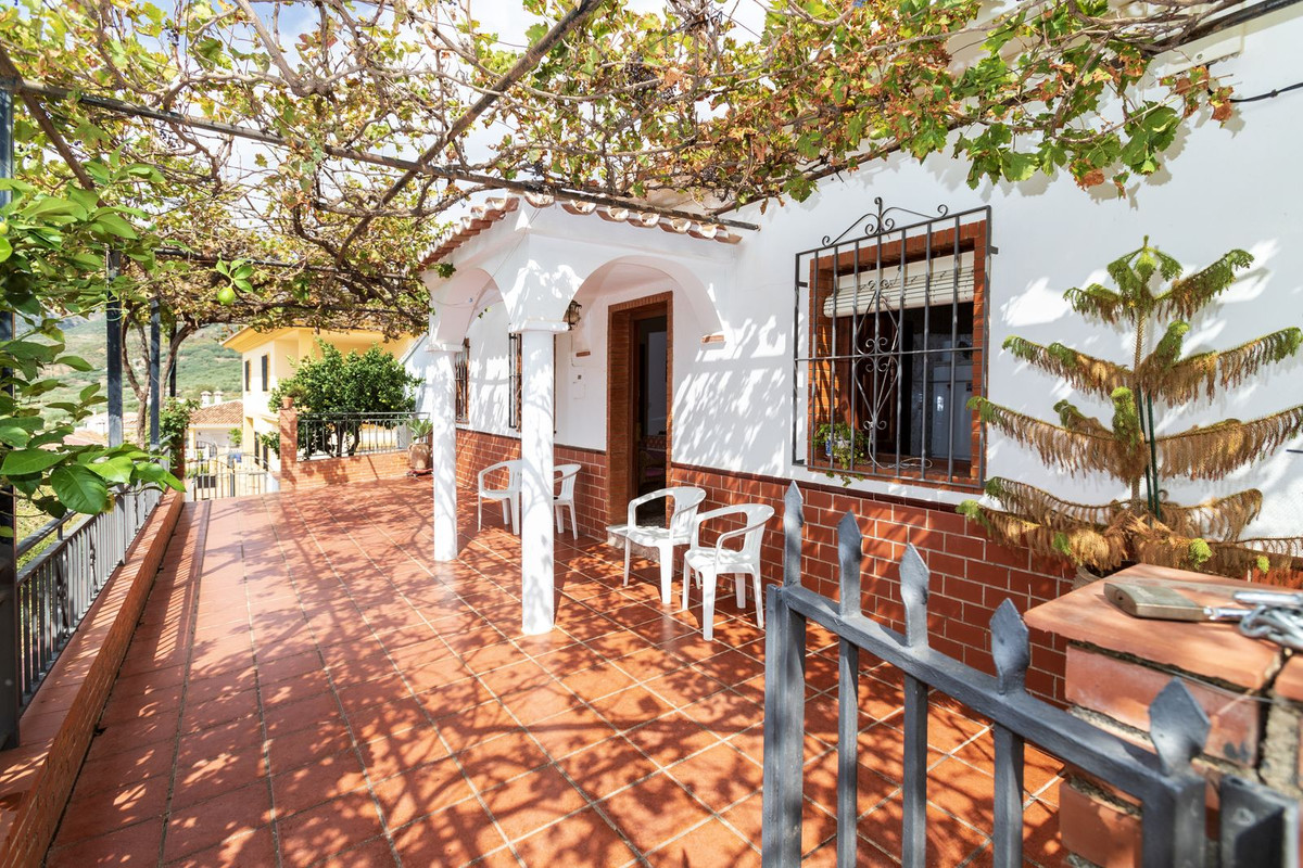 Se vende Villa - Chalet de 4 dormitorios en Costa Del Sol East, Málaga, España