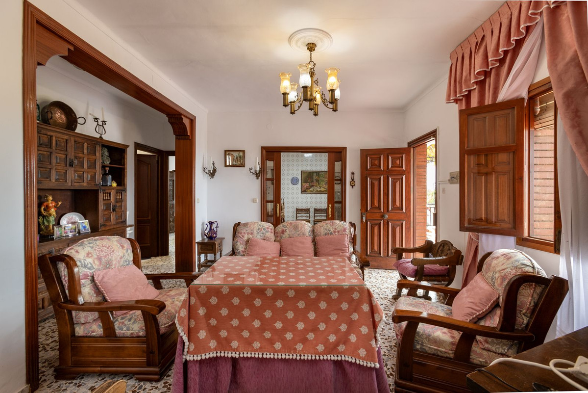 Se vende Villa - Chalet de 4 dormitorios en Costa Del Sol East, Málaga, España