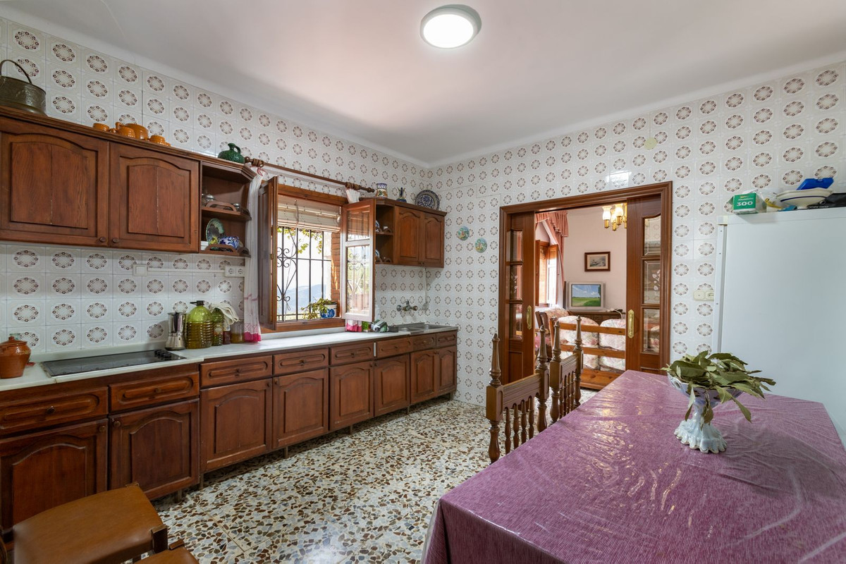 Se vende Villa - Chalet de 4 dormitorios en Costa Del Sol East, Málaga, España