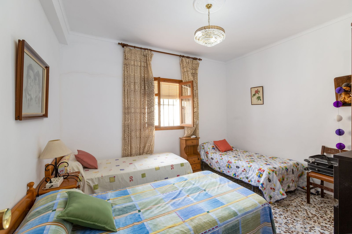 Se vende Villa - Chalet de 4 dormitorios en Costa Del Sol East, Málaga, España