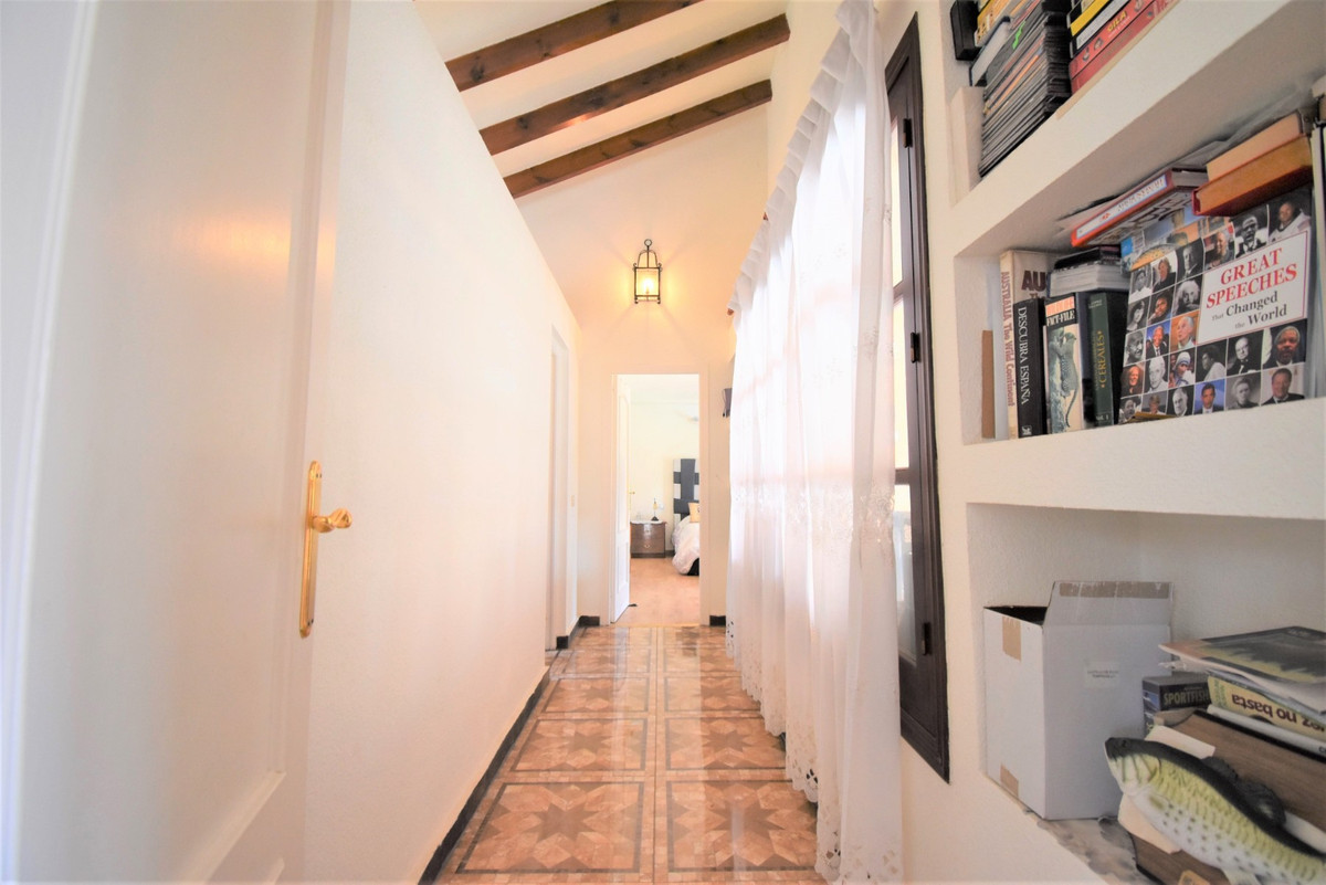 Se vende Villa - Chalet de 4 dormitorios en Costa Blanca, Alicante, España