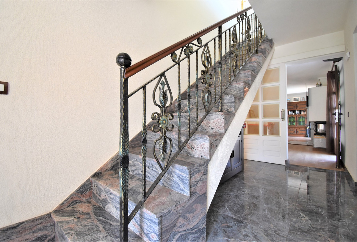 Se vende Villa - Chalet de 4 dormitorios en Costa Blanca, Alicante, España