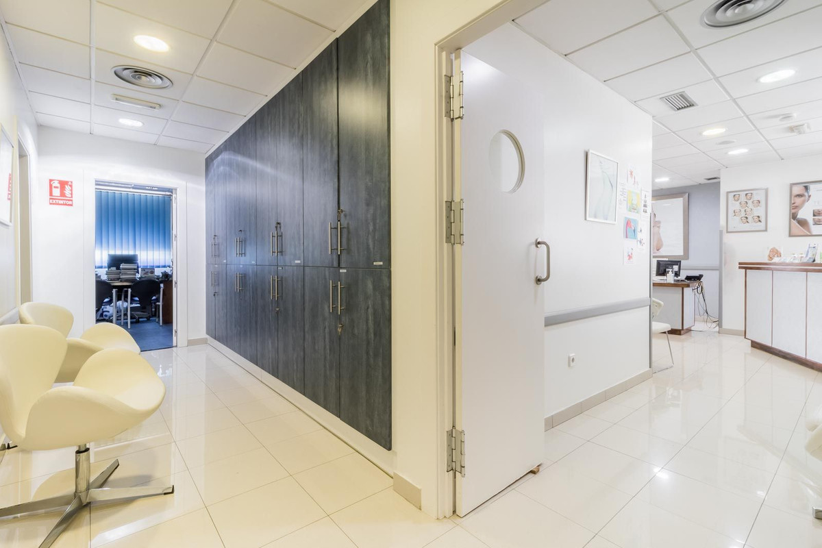 Se vende Negocio de 10 dormitorios en Costa Del Sol, Málaga, España